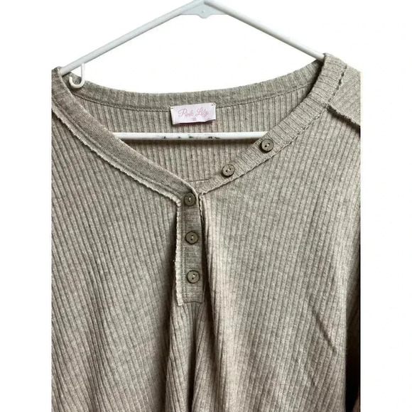 Pink Lily Beige Oversized Pullover Top Medium - Picture 2 of 8